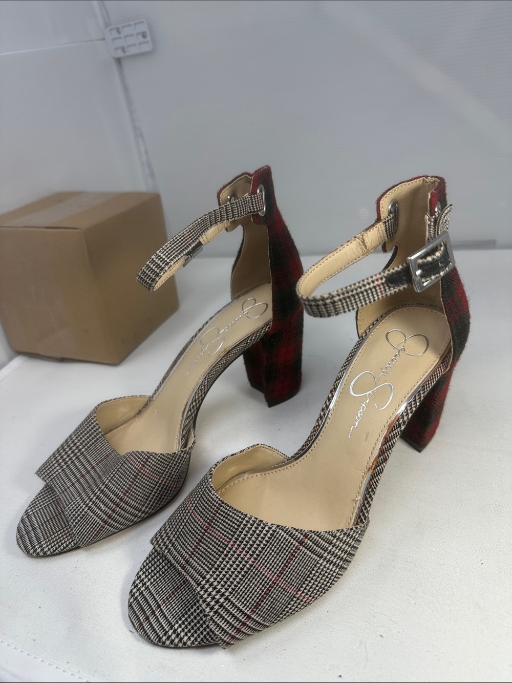 Jessica Simpson heels Size 8 1/2